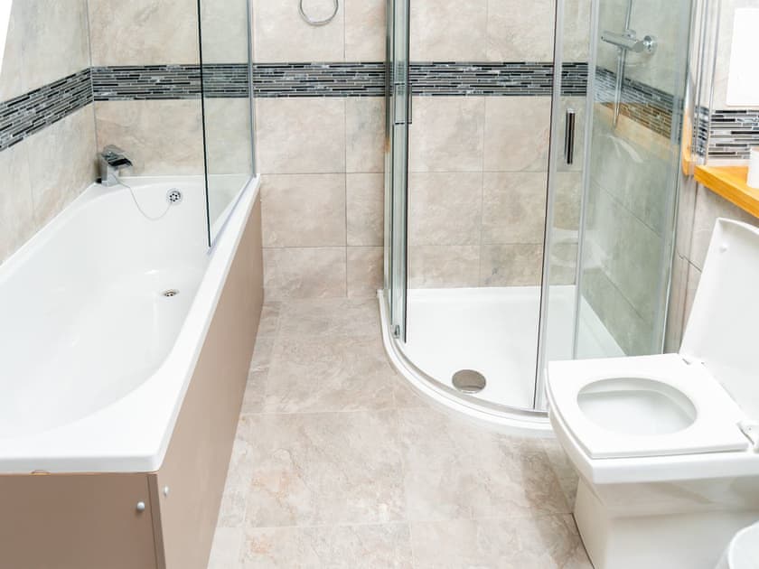 En-suite | Saint Martins House, Tranent