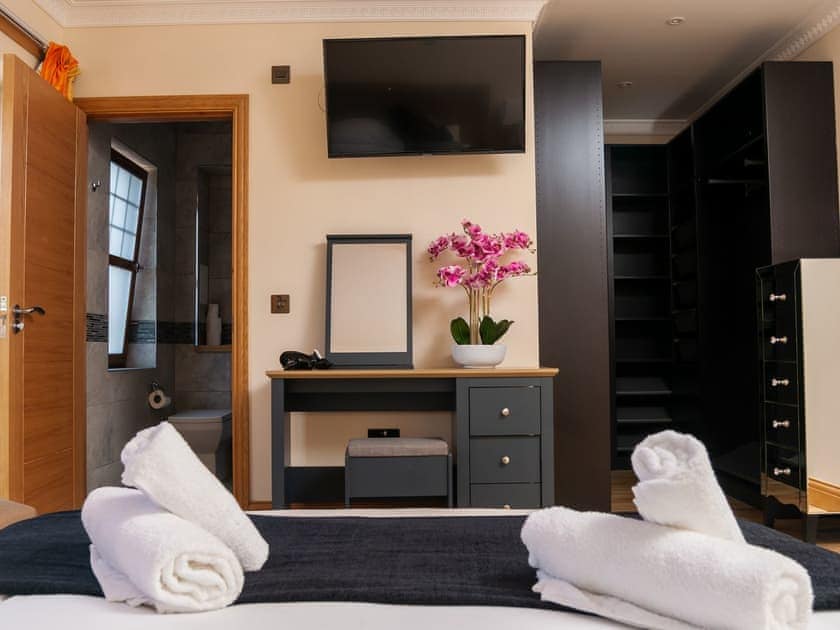 Double bedroom | Saint Martins House, Tranent