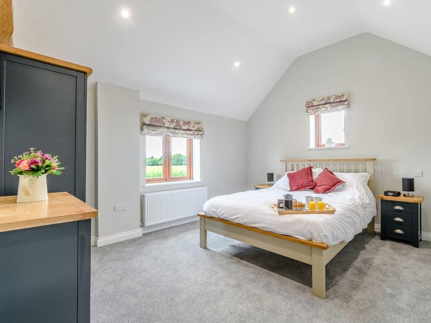Double bedroom | Honies Farm barns- The Archers - Honies Farm barns, East Stoke, near Newark