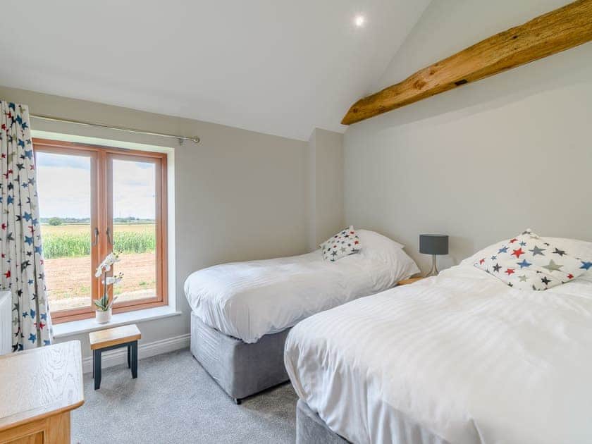 Twin bedroom | Honies Farm barns- The Archers - Honies Farm barns, East Stoke, near Newark