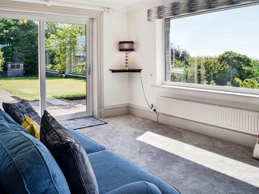 Living room | Repentance View, Annan