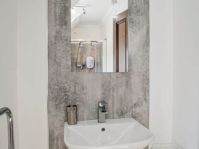Shower room | Repentance View, Annan