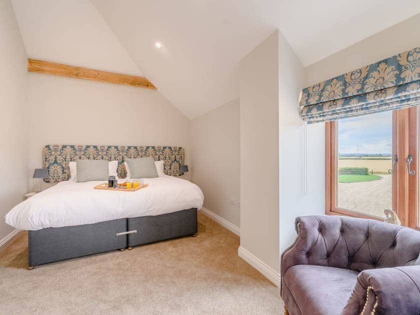 Double bedroom | Honies Farm Barns- The Vintage Store - Honies Farm Barns, East Stoke, near Newark