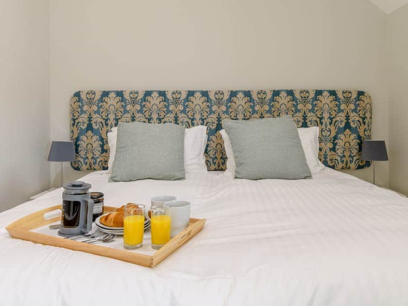 Double bedroom | Honies Farm Barns- The Vintage Store - Honies Farm Barns, East Stoke, near Newark