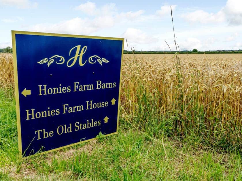 Setting | Honies Farm Barns- The Vintage Store - Honies Farm Barns, East Stoke, near Newark