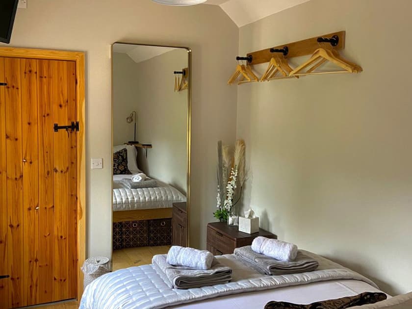 Double bedroom | The Old Damson Tree Barn, Parwich