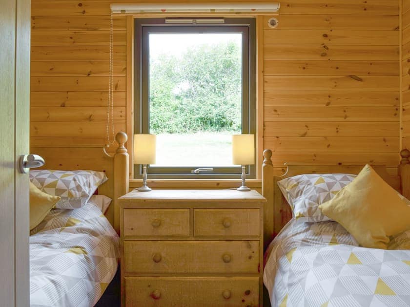 Twin bedroom | The Lodge, Drayton