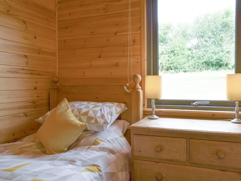 Twin bedroom | The Lodge, Drayton