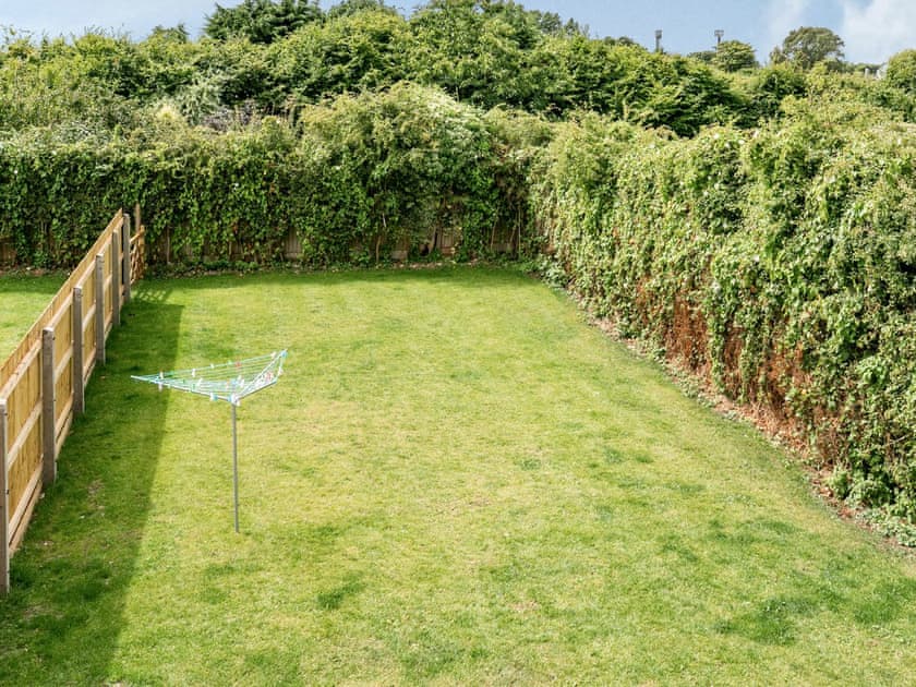 Garden | 10 Dawson Park - Marian Avenue Properties, Mablethorpe