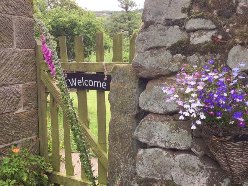 Garden | Beckside Cottage, Great Fryupdale