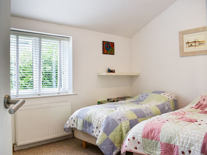 Twin bedroom | Ivy Cottage, Christchurch