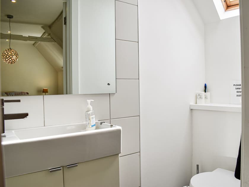 Bathroom | Ivy Cottage, Christchurch