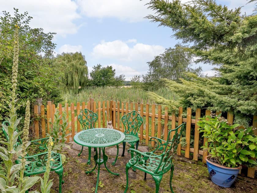 Sitting-out-area | St Andrews Church, Panton
