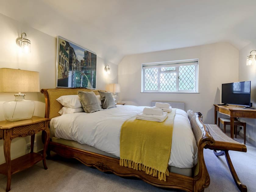 Bedroom | Beatrice Cottage - Furnace Cottages, Felbridge