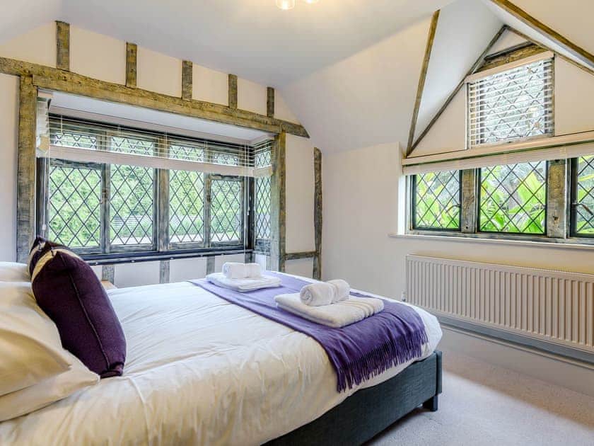 Bedroom | Beatrice Cottage - Furnace Cottages, Felbridge