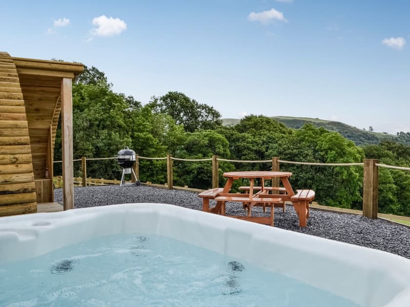 Hot tub | Valley View - Bwlchmaenllwyd Farm Holiday, Cilycwm, near Llandovery