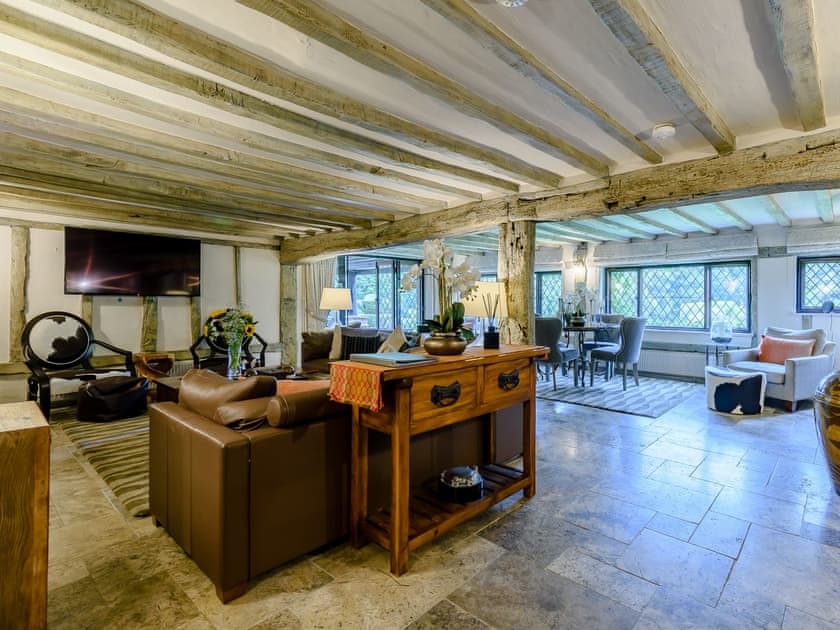 Living room | Furnace House - Furnace Cottages, Felbridge