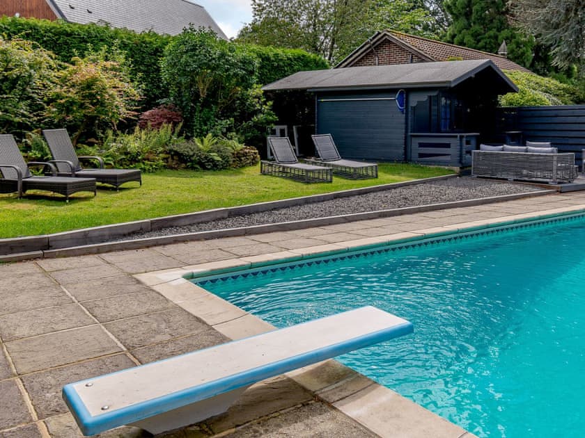 Swimming pool | Furnace House - Furnace Cottages, Felbridge