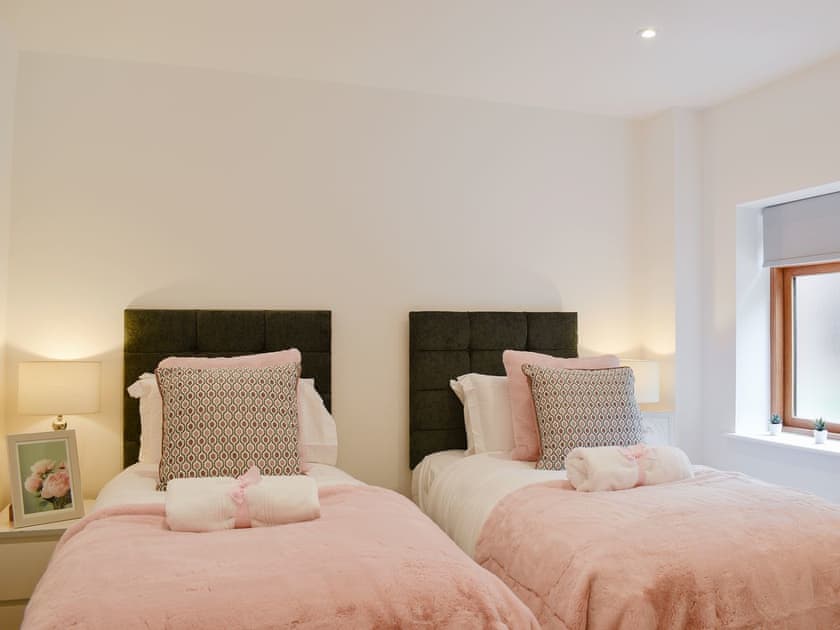 Twin bedroom | Redstones Cottage, Greasby, Wirral