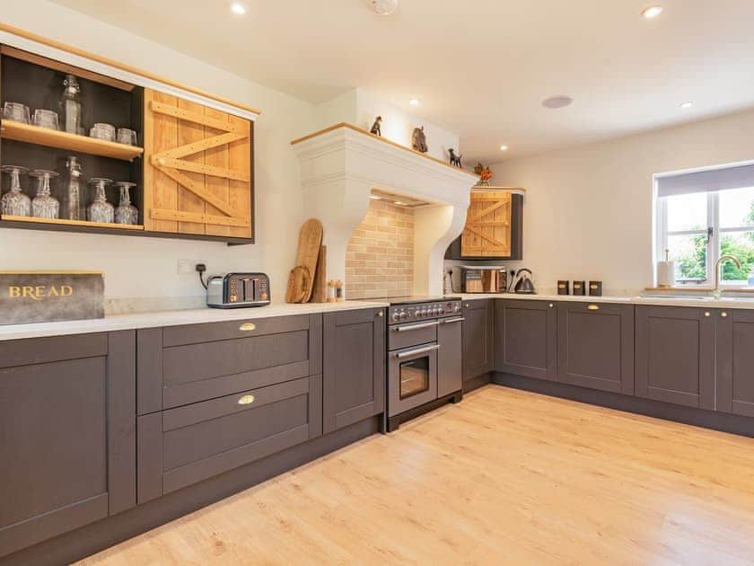 Kitchen | Lucky’s Stable - The Osiers, Chichester