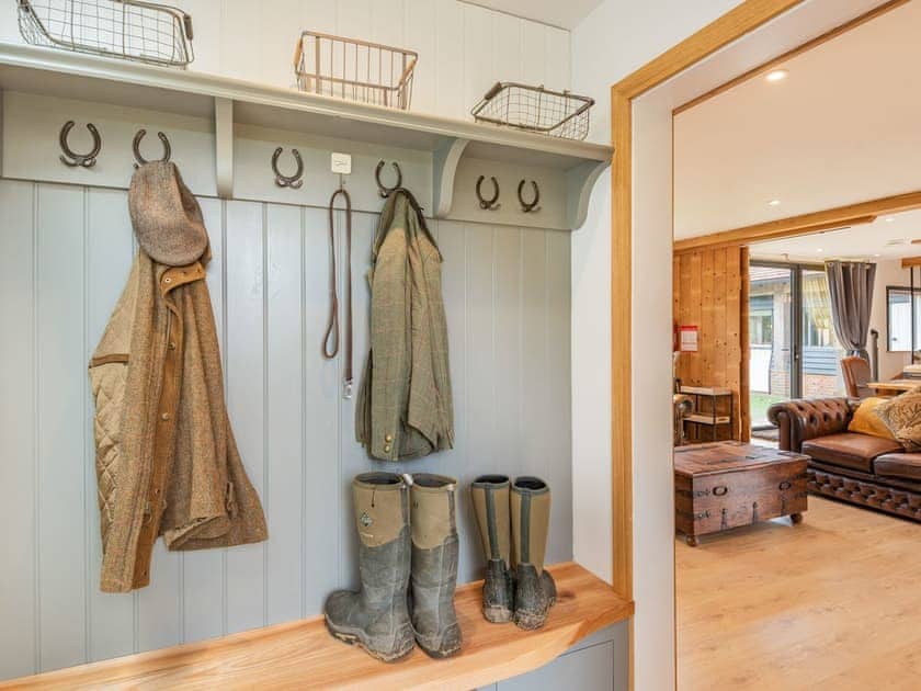 Hallway | Lucky’s Stable - The Osiers, Chichester