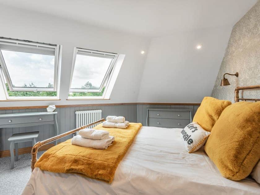 Double bedroom | The Osiers- Silhouette’s Stable - The Osiers, Chichester