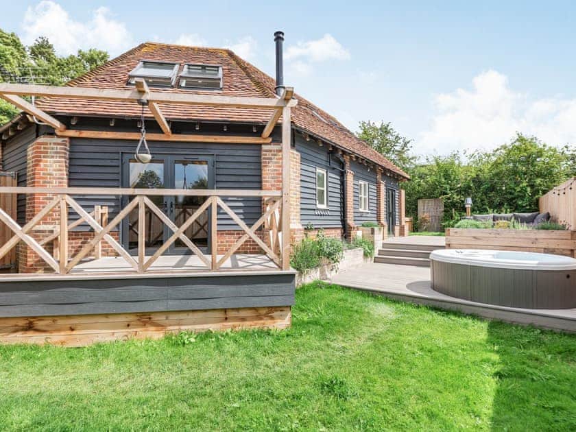 Exterior | The Osiers- Silhouette’s Stable - The Osiers, Chichester
