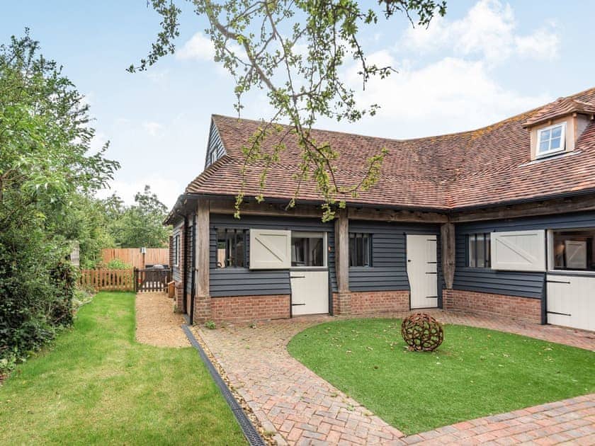 Exterior | The Osiers- Silhouette’s Stable - The Osiers, Chichester