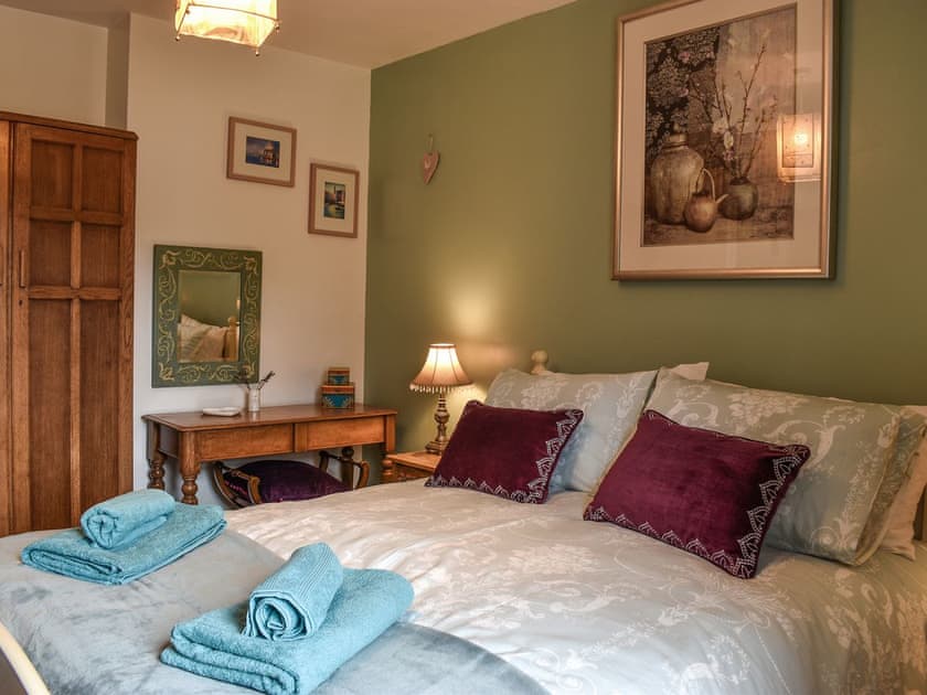 Double bedroom | Kings Cottage, Giggleswick, near Settle