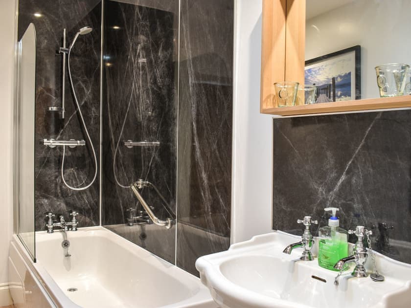 Bathroom | Kings Cottage, Giggleswick, near Settle