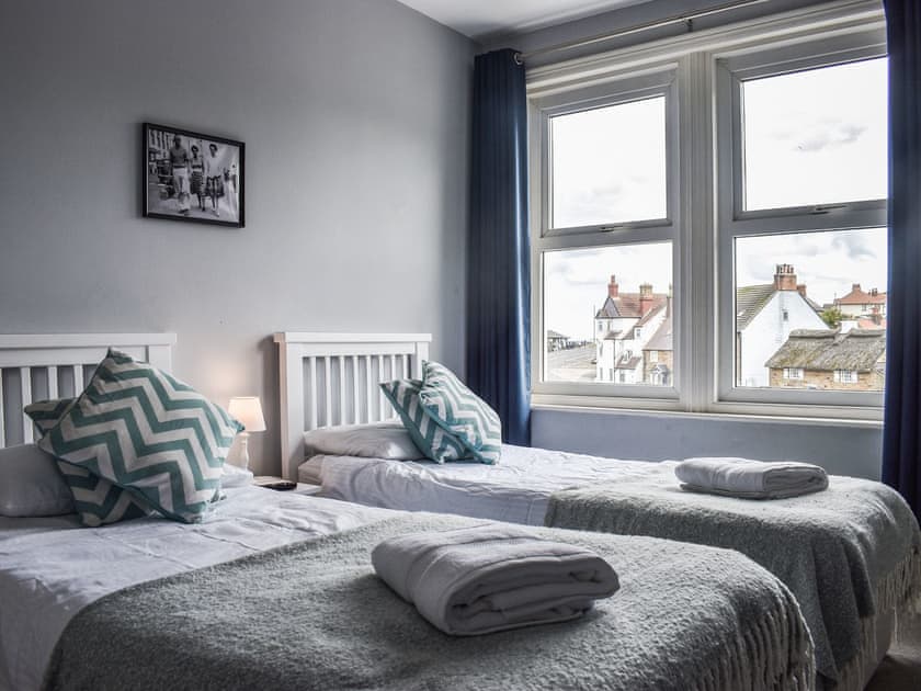 Twin bedroom | South Villa, Sandsend