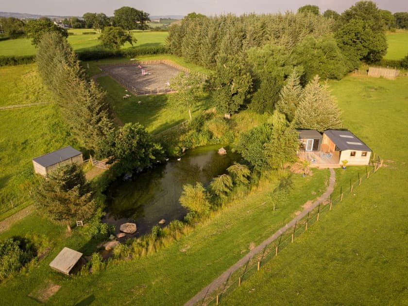 Setting | The Lily Pod, Abergavenny