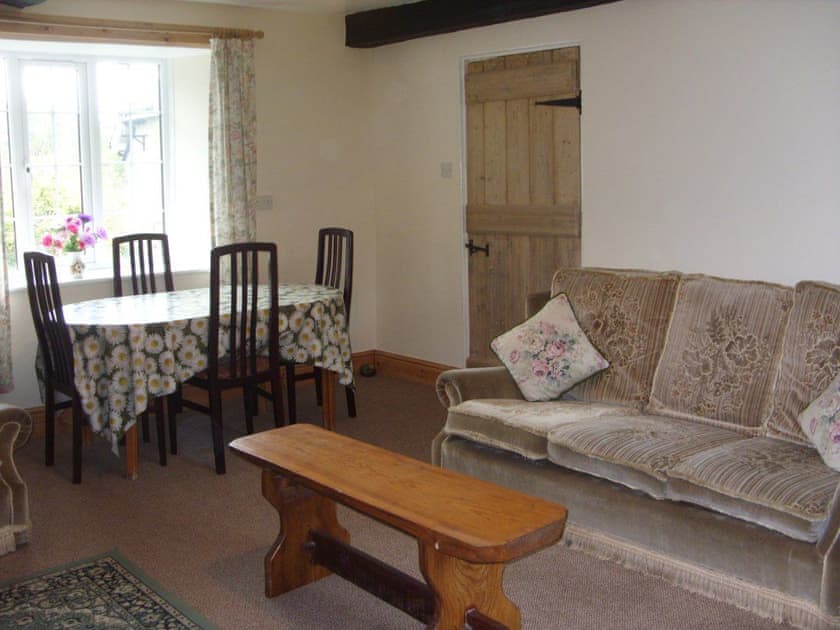 Living room/dining room | Daisy Cottage - East Hook Holiday Cottages, Okehampton