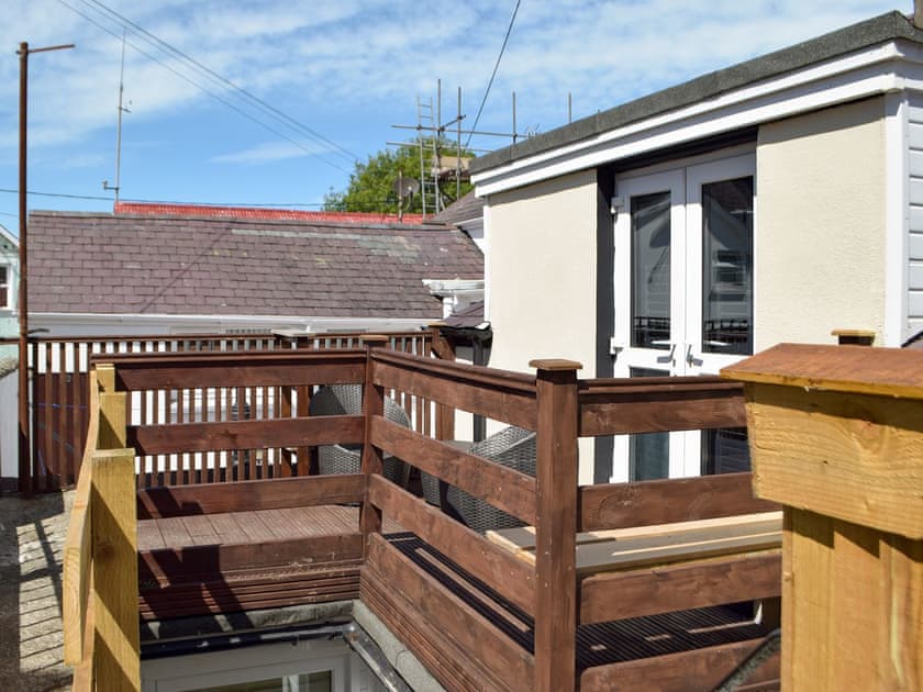 Decking | Bristol House, New Quay