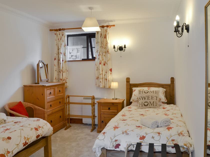Twin bedroom | Gulls Nest, Blakeney