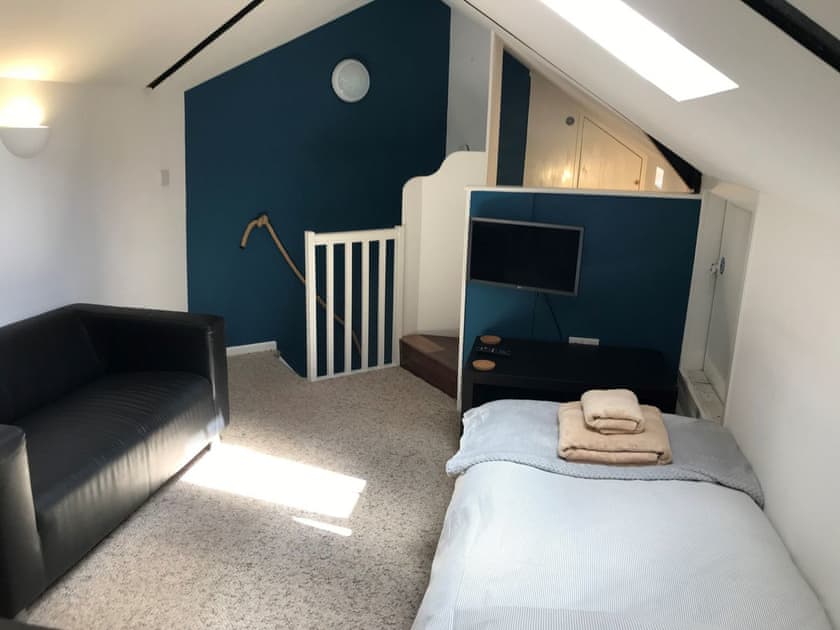 Barn family bedroom | Church View Cottage and Barn, Hatherleigh, near Okehampton