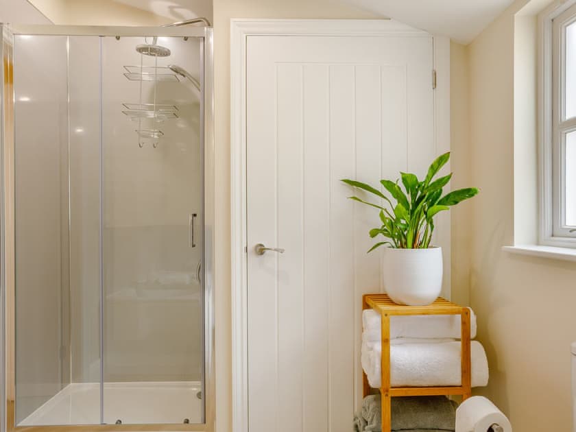 Bathroom | Toppesfield Hall, Halstead