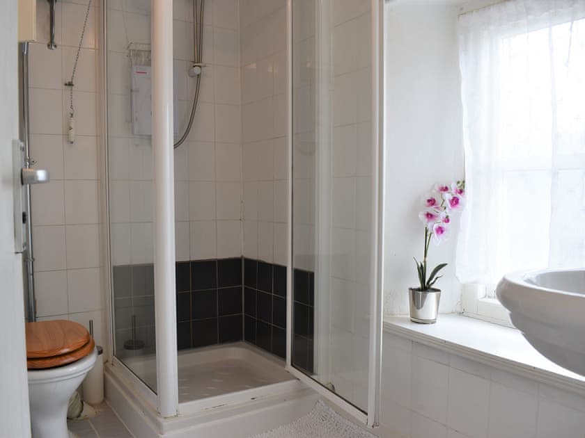 En-suite | Scenery Cottage, Bridford