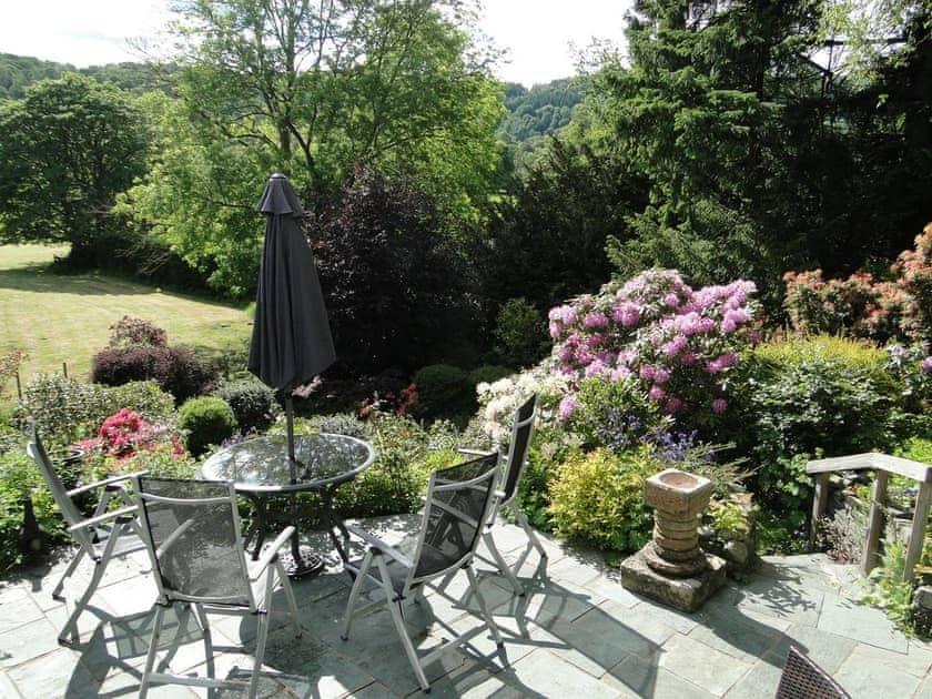 Garden and grounds | 1 The Knoll, Ambleside