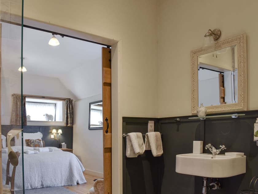 En-suite | Paddock View, Knole, near Langport.