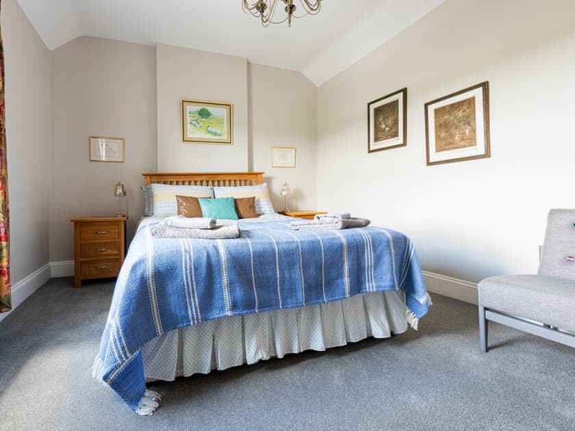 Double bedroom | Red Kite Cottage, Stamford, near Easton-on-the-Hill