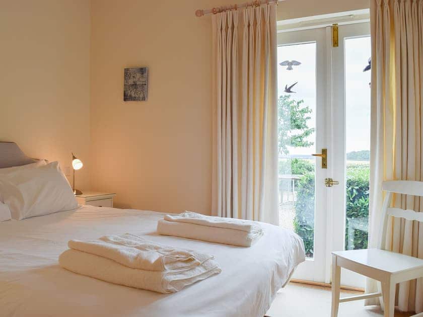 Double bedroom | Len Cottage - Nene Valley Cottages, Clopton, near Kettering