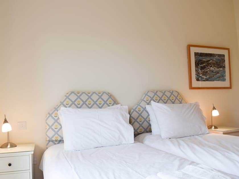 Twin bedroom | Len Cottage - Nene Valley Cottages, Clopton, near Kettering