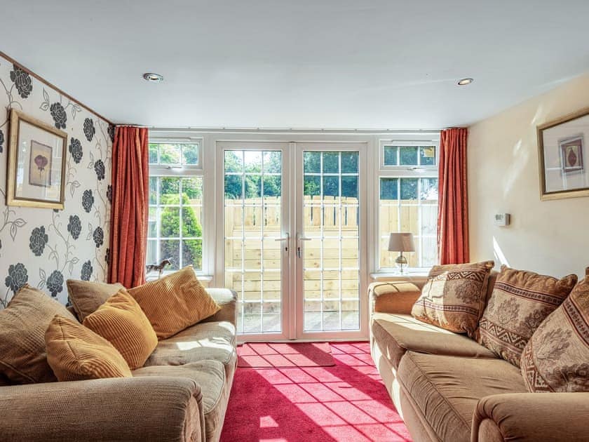 Living room/dining room | Gainsborough Cottage, Chapel St Leonards