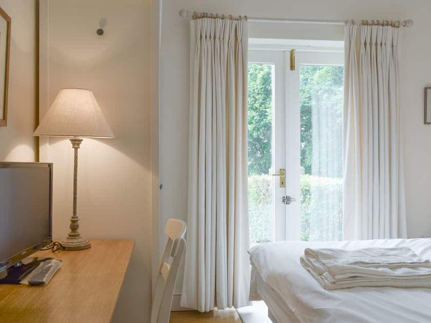 Double bedroom | Graham Cottage - Nene Valley Cottages, Clopton, near Kettering