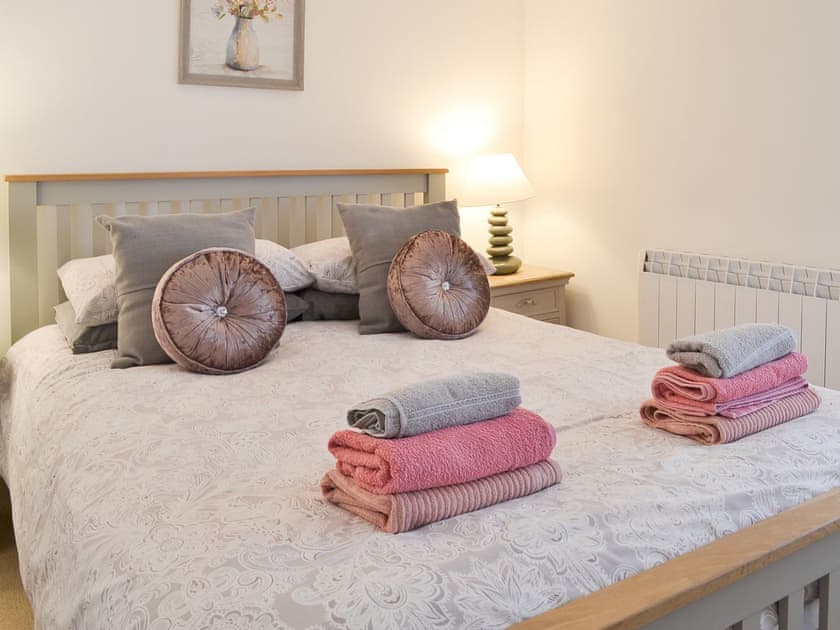 Double bedroom | Sweet Pea Cottage, Holt