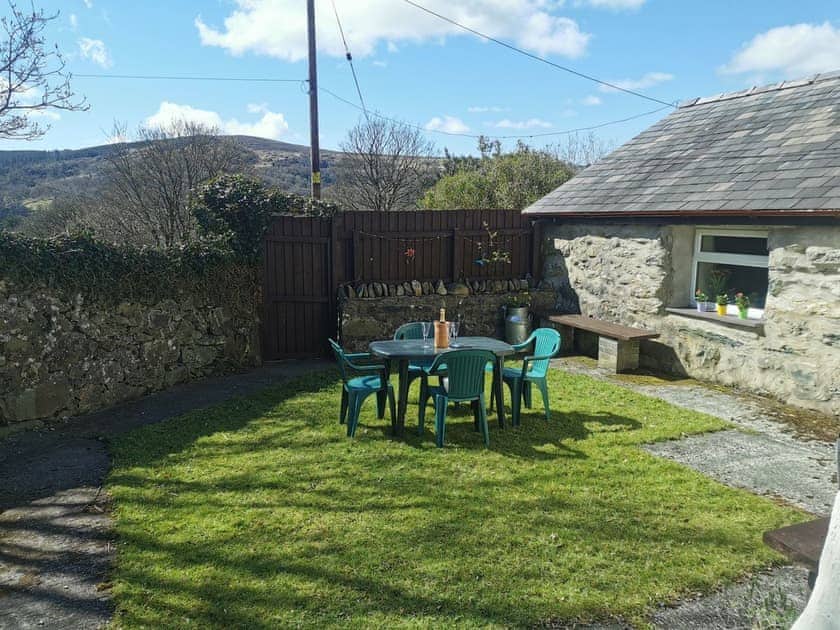 Garden | Hendy, Waunfawr, near Caernarfon