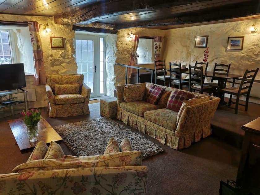 Living room/dining room | Hendy, Waunfawr, near Caernarfon