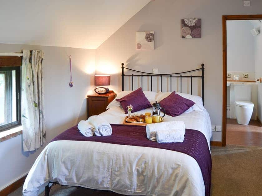 Double bedroom | Eden Cottage, Little Haubois, near Norwich