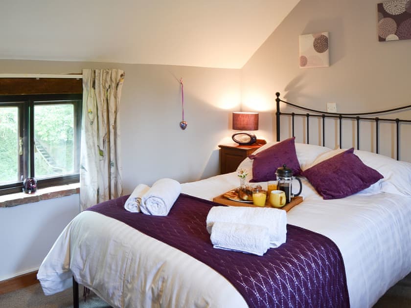 Double bedroom | Eden Cottage, Little Haubois, near Norwich